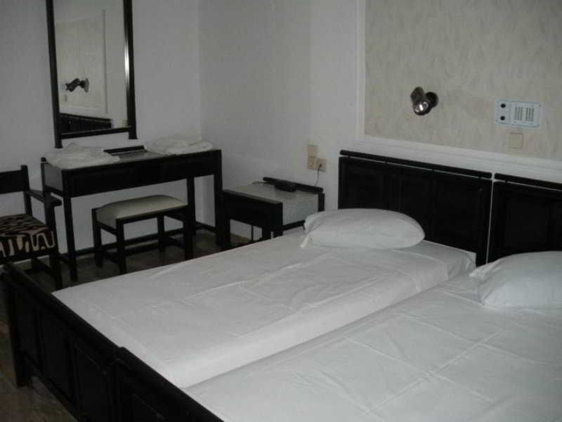 Hotel Anna Apartments Kokkini Hani Extérieur photo
