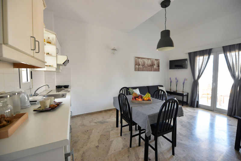Hotel Anna Apartments Kokkini Hani Extérieur photo
